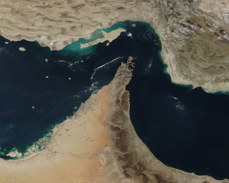 Le détroit d&rsquo;Ormuz : le monde retient son souffle, voici la solution